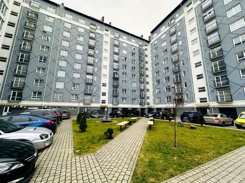 паркомісце за адресою Олександра Довженка вул., 33