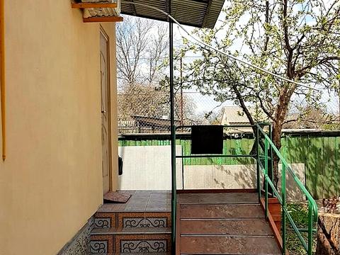 будинок за адресою Ломоносова