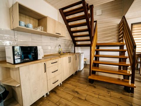 коммерческая по адресу с. Яблоница, Степана Бандери, 30