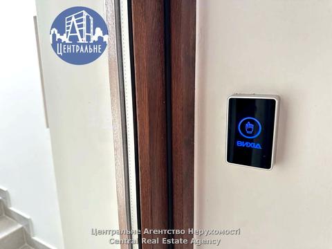 комерційна за адресою Ярослава Мудрого вул. (Моріса Тореза), 64Б