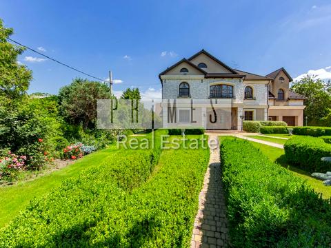 будинок за адресою Молодіжна вул. (леніна)