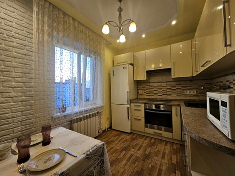 квартира за адресою Червоної Калини просп. (Володимира Маяковського), 5