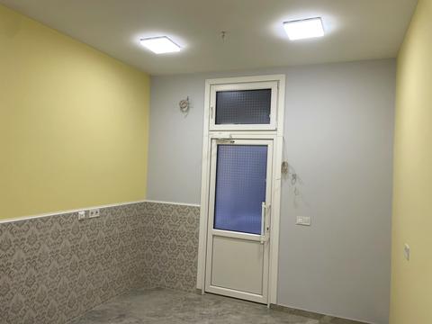 комерційна за адресою Зелена вул., 11а
