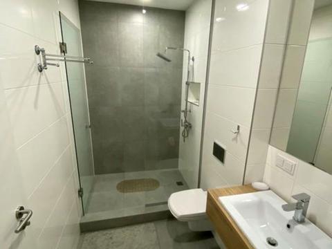 квартира за адресою Левка Лук'яненка вул. (Василя Жуковського), 16, 18, 20, 24