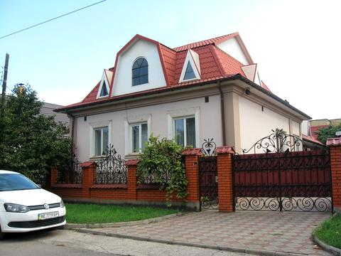 будинок за адресою Черняховського вул. (Черняховського), 2