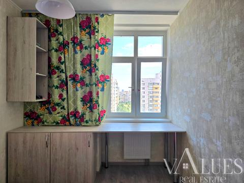 квартира за адресою Анни Ахматової вул., 22