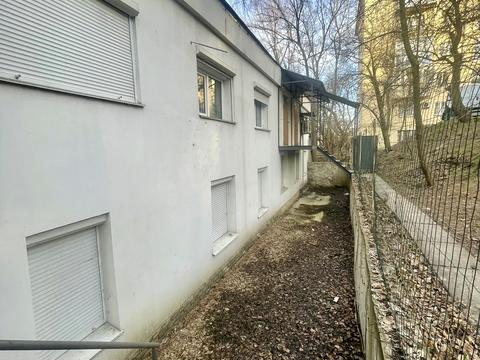 коммерческая по адресу Науки просп., 33а