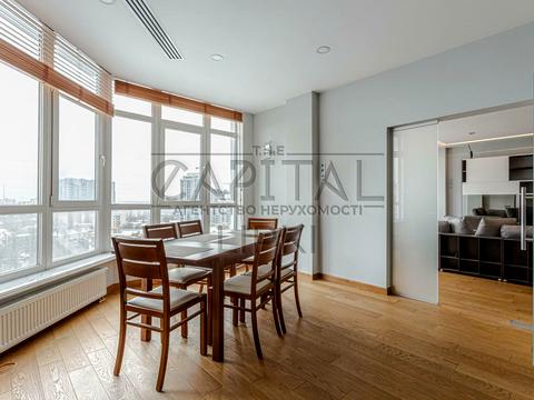 квартира за адресою Андрія Верхогляда вул. (Михайла Драгомирова), 5