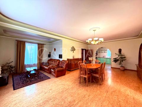 дом по адресу Листопадная ул.