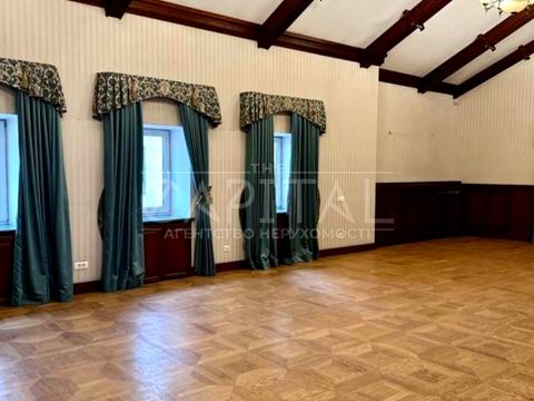 комерційна за адресою Михайлівська вул., 12-Б