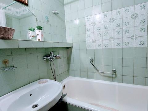 квартира за адресою Автозаводська вул., 81