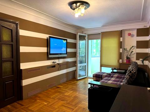 квартира за адресою Автобуду вул., 8
