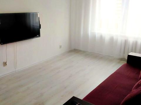 квартира за адресою Анни Ахматової вул., 24