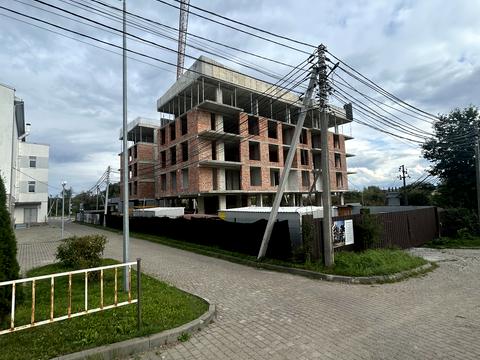 комерційна за адресою Данила Галицького вул., 2