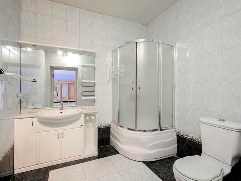 коммерческая по адресу Черняховського ул., 36