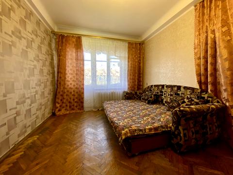 квартира за адресою Верховної Ради бульв., 27-Б