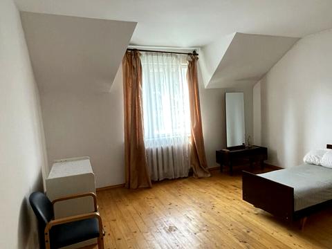 будинок за адресою Коновальця