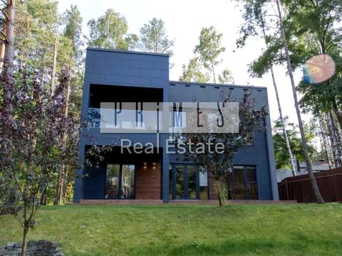 будинок за адресою Набережна вул.