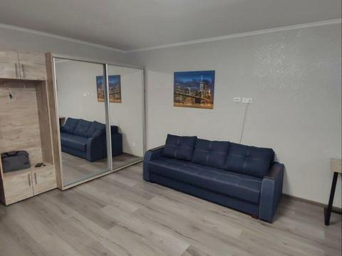квартира за адресою Зодчих вул., 30