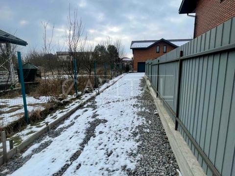 будинок за адресою Шкільна вул., 1