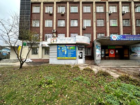 комерційна за адресою Миру просп., 40