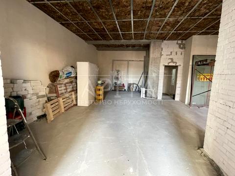 комерційна за адресою Лесі Українки вул., 62-Б