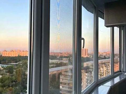 квартира по адресу Пантелеймона Куліша пл., 11