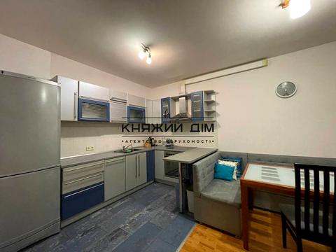 квартира за адресою Анни Ахматової вул., 47