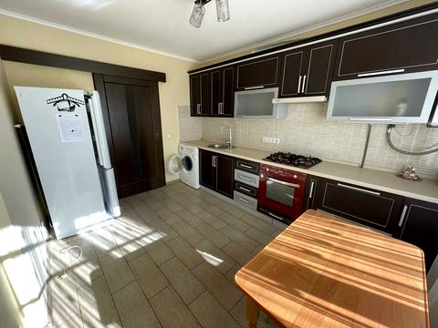 квартира за адресою Василя Симоненка вул., 42