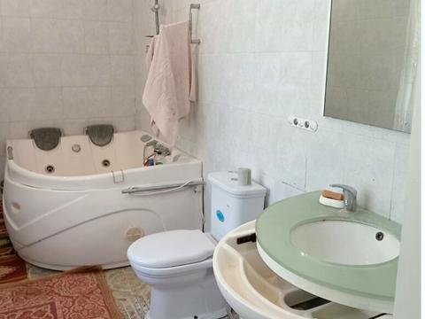 будинок за адресою Ньютона вул.