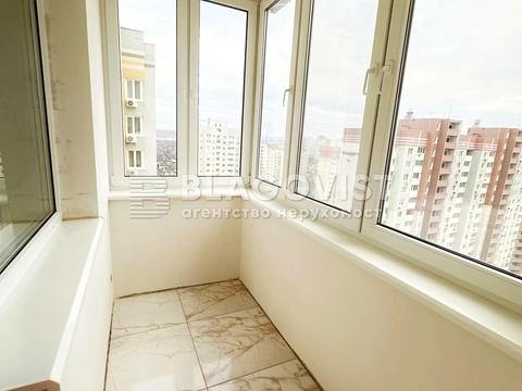 квартира по адресу Софии Русовой ул., 5