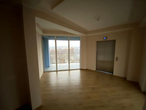 комерційна за адресою Богдана Хмельницького пл., 1