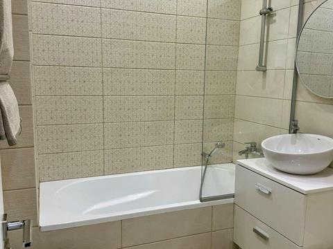 квартира за адресою Василя Вишиваного вул., 42-А