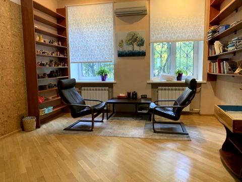 комерційна за адресою Академіка Богомольця вул., 7/14