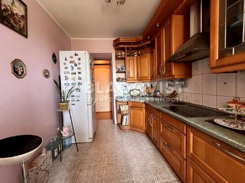квартира за адресою Старонаводницька вул., 8