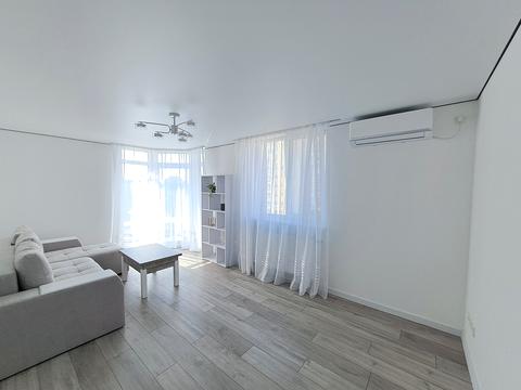 квартира за адресою Білогірська вул., 18