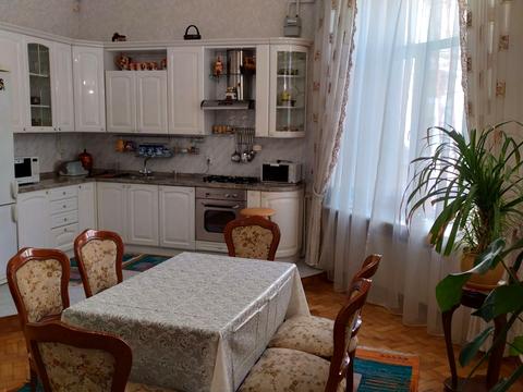 квартира за адресою Торгова вул., 3