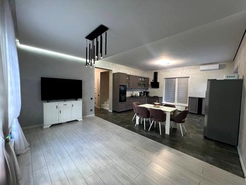 дом по адресу молодіжна