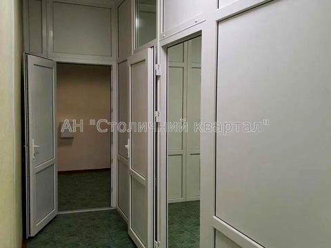 комерційна за адресою Леся Курбаса просп., 1-Б