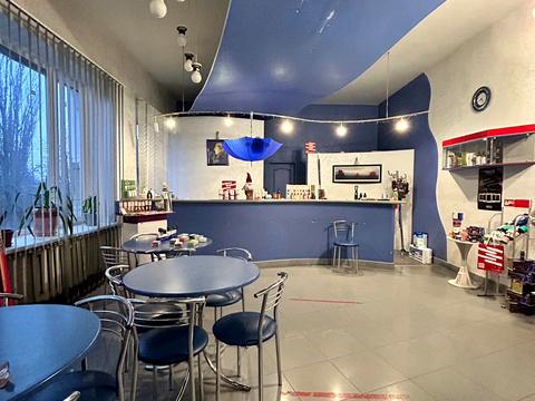 комерційна за адресою Покровська, 4