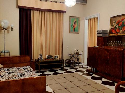 квартира за адресою Коновальця Є., 75