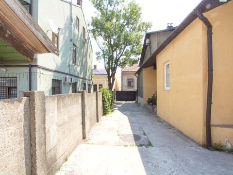 квартира за адресою Якоба фон Петровича вул. (Михайла Ломоносова), 5