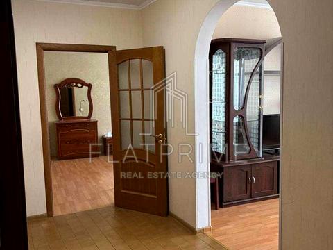 квартира за адресою Дніпровська набережна вул., 19-В