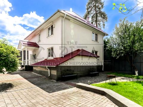 комерційна за адресою Патріарха Володимира Романюка вул. (Жовтнева), 2Б