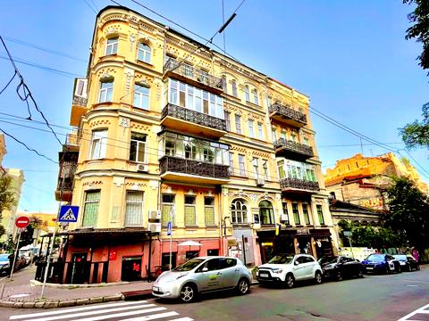 комерційна за адресою Мала Житомирська вул., 16/3