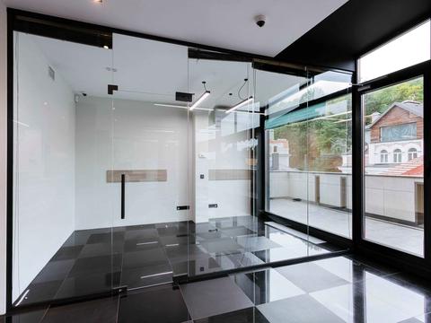 комерційна за адресою Гончарна вул., 9-А