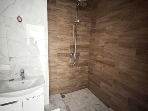 квартира по адресу Генерала Цветаева ул., 11/5