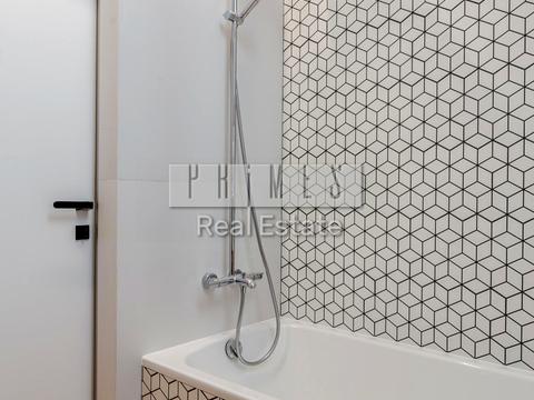 будинок за адресою Вишнева вул.