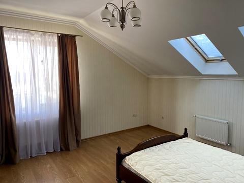 будинок за адресою Зоряна вул.