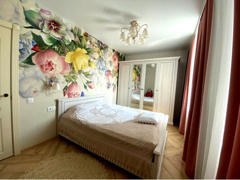 квартира за адресою Єсеніна, 34